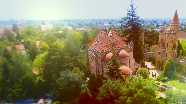 Bory-Castle
