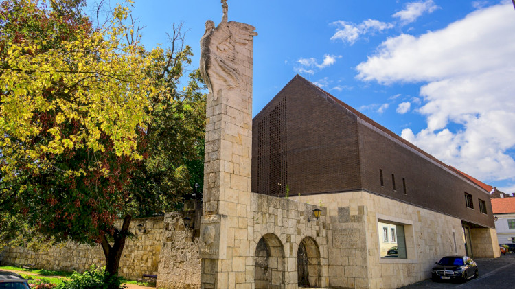 Egyházmegyei Látogatóközpont és Múzeum