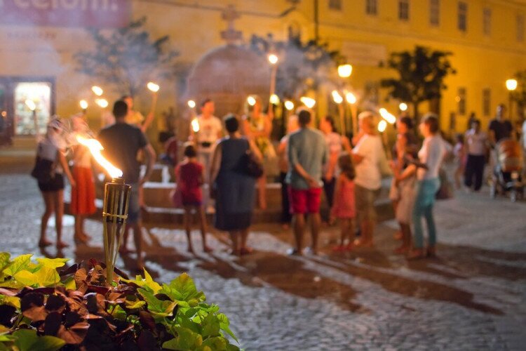 Secret tour – sightseeing with torches