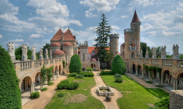 Bory-vár