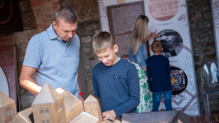 Koronázó Bazilika Romkertje – Nemzeti Emlékhely