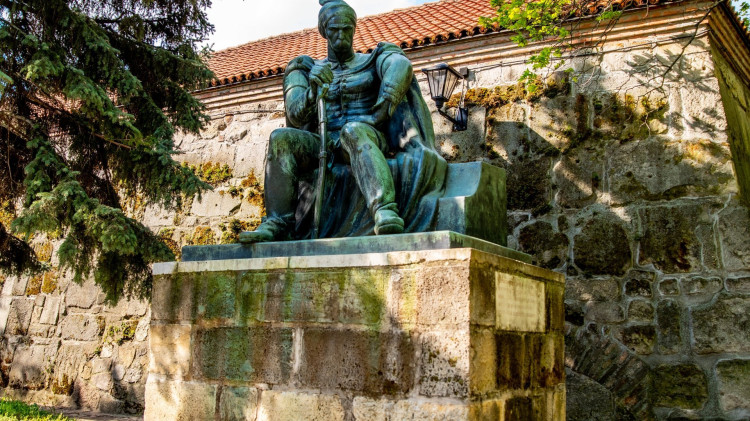 The statue of Ferenc Wathay Constable